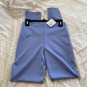 NWT Fabletics skinny pants.. small